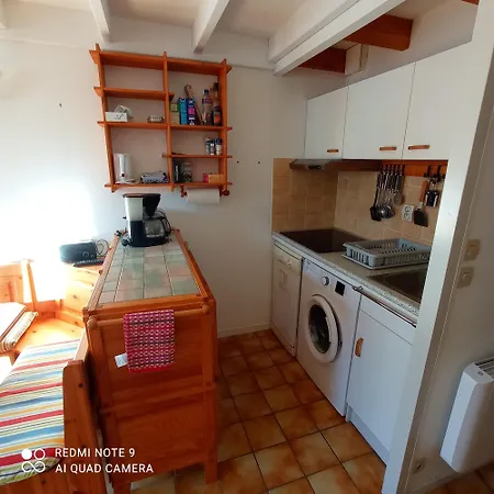 Maison A 600 M De La * 圣乔治德蒂